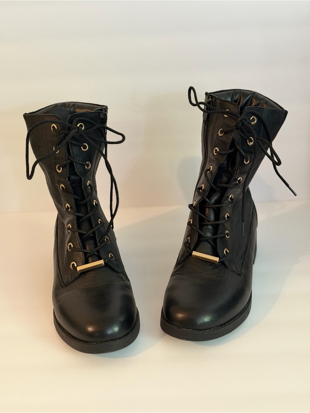 Aldo Women’s 6.5 Black Leather Combat Ankle Boots Lace Up Round Toe